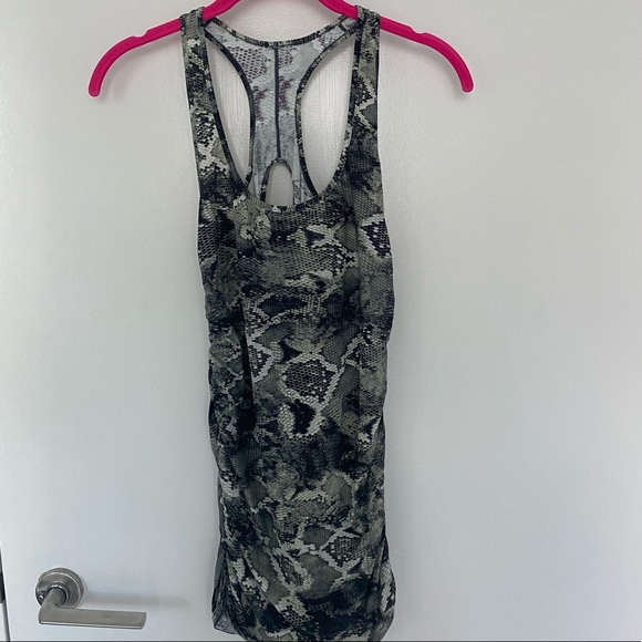 Animal print athletic muscle tee tank top - Picture 1 of 3